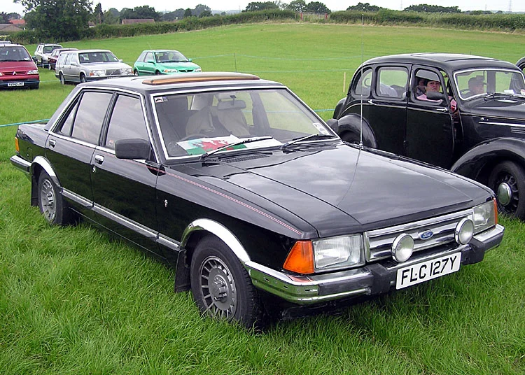 1982_Ford_Granada_2.8_Ghia_X.webp