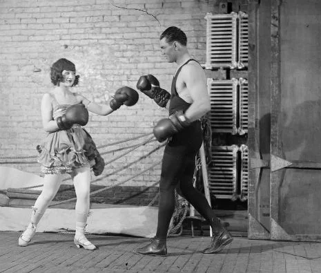 3ad3feb6d4dda6a3367e36e3884e4b67--boxing-girl-women-boxing.webp