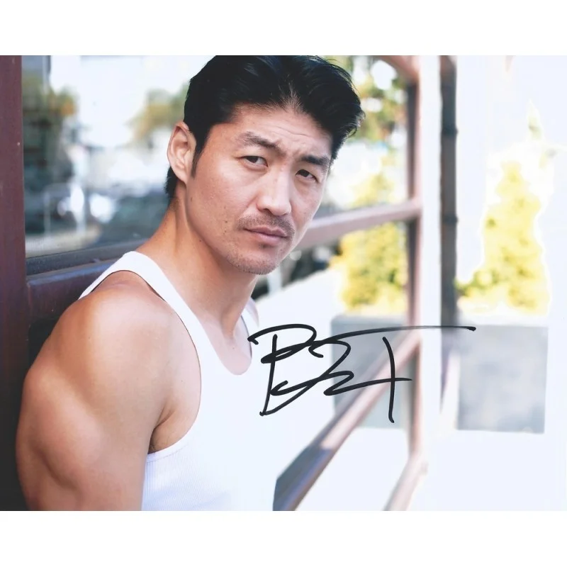 autographe-brian-tee.webp