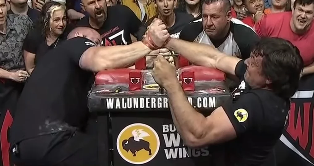 larrat kingsmove_.webp