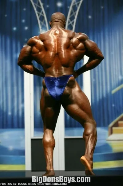black_bodybuilder_joel_stubbs_027.webp