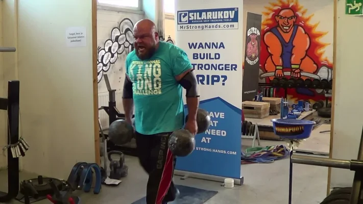 inch farmer ja videon kanteen king kong.webp