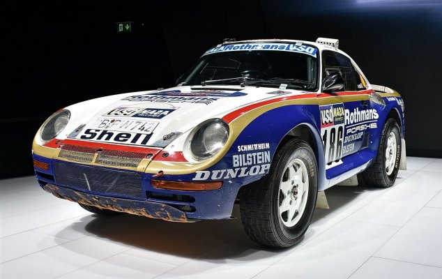 Porsche_959_Dakar_–_IAA_2017_–_by_Nicolas_Völcker.jpg