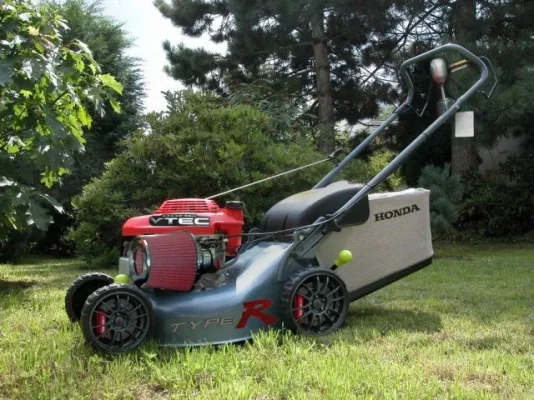 VTEC _lawnmover.webp