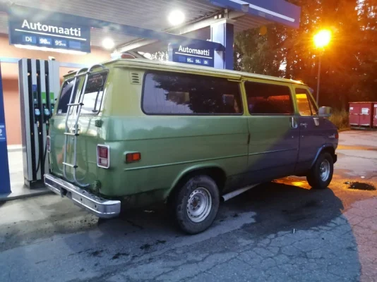 Seppo Räty Berghainissa.webp