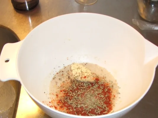 1. kjauh + mausteet.webp