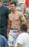 mark-wahlberg-shirtless-fighter-03.jpg