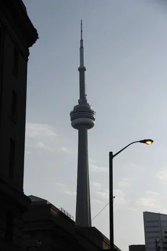 CN-tower.webp