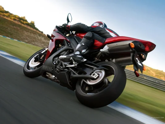 Yamaha__YZF-R1__2004_06_1600x1200.webp