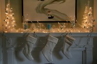 New-Ideas-christmas-mantel-decorations-04.jpg