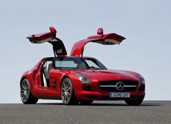 2010_Mercedes_Benz_SLS_AMG_61.webp