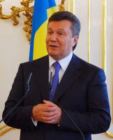 486px-Viktor_Yanukovych_2011.jpg