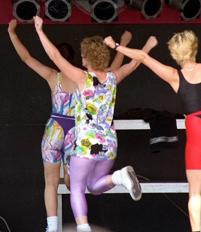 104px-Aerobic_exercise_-_public_demonstration03.webp