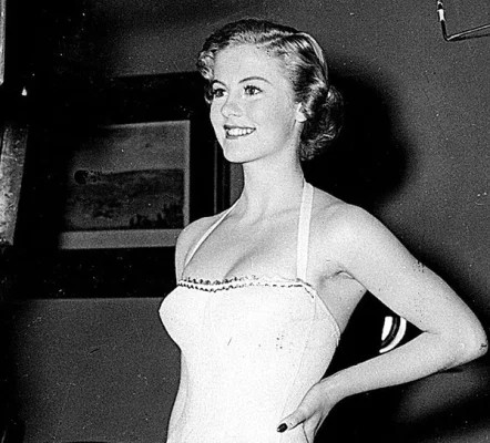 missikysarmi270209PP_mm.webp missikysarmi270209PP_mm.webp