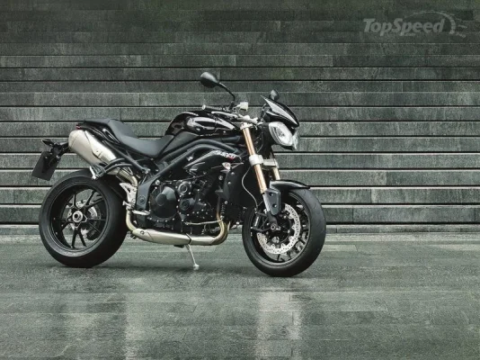 2012-triumph-speed-triple-11_800x0w.webp