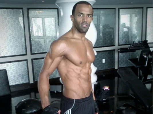 craig-david-shirtless.webp