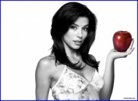 eva-longoria-red-apple-in-HD-wallpapers-3254564-1940x1428-448x329.jpg