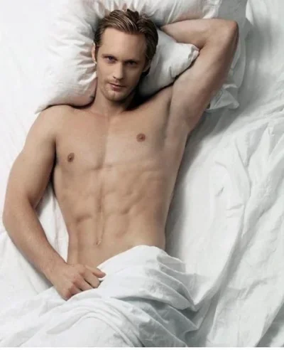 alexander-skarsgard-shirtless1.webp