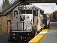 NJ_Transit_EMD_GP40PH-2B_4219.jpg