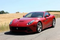 new-photos-and-video-of-ferrari-f12-berlinetta-photo-gallery-video_7.jpg