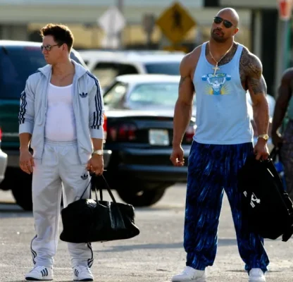 pain-gain-wahlberg-johnson-the-rock-size1.webp