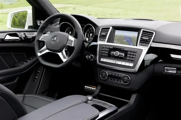 Mercedes-GL-Class-SUV_2013-i021-800.webp