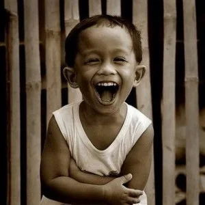 pinoy-kid-laughing-300x3001.webp