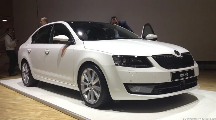 Skoda-Octavia-white-2013-elegance.webp