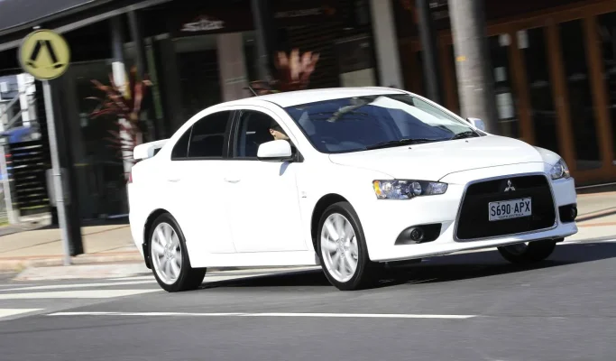 2013_mitsubishi_lancer_update_australia_12d-0824.webp