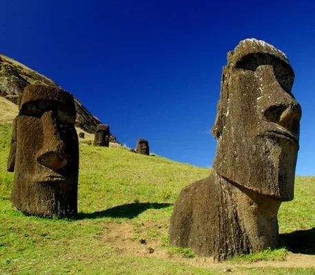 easter-island-heads.webp