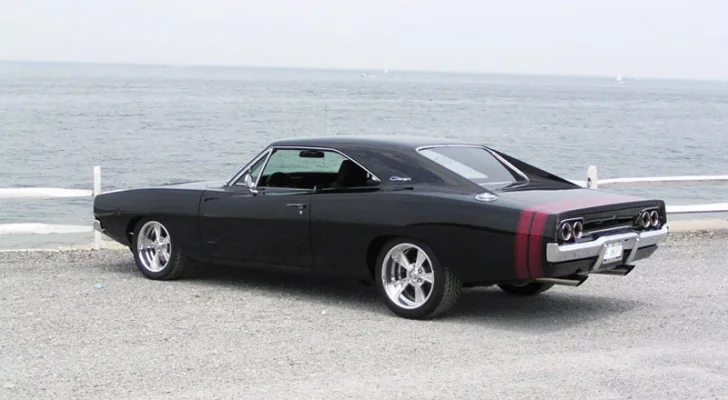 51784d1194899990-2001-m5-vs-1968-pro-touring-charger-pics-video-rear_pic.webp