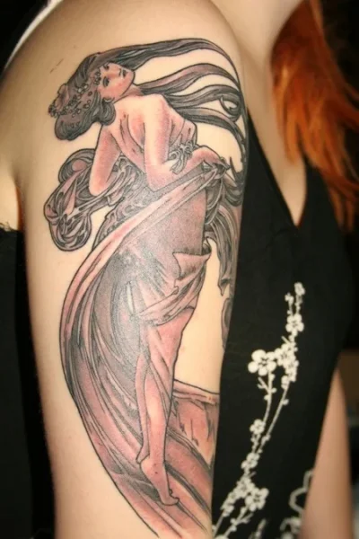 mucha2.webp mucha2.webp