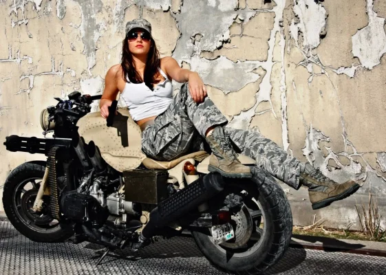 1-gatling-gun-motorcycle.webp