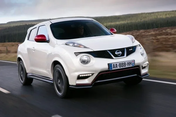 2013_nissan_juke_actf34_13-ch-as_206131_600.webp