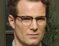 noah-bennet-horn-rimmed-glasses-heroes1.webp