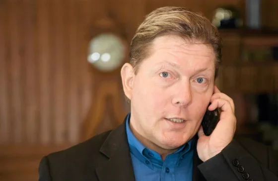 1305572866709 ts=375.webp