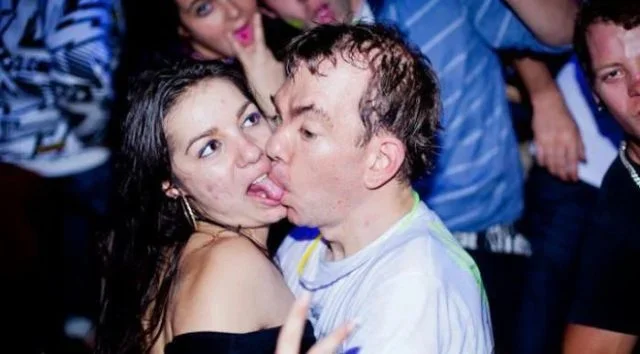 bad-kissing-at-a-night-club.webp