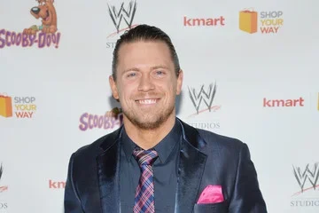 Mike+Mizanin+fFDkEWyUcWam.webp