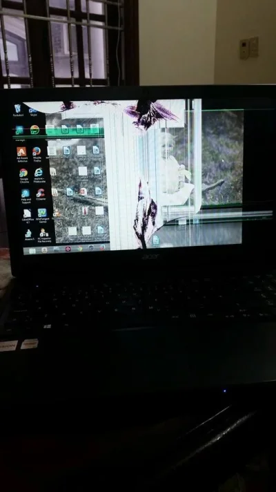 näyttö säpäleinä.webp näyttö säpäleinä.webp