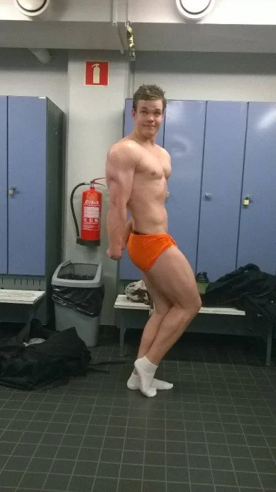 ojentaja sivulta.webp ojentaja sivulta.webp