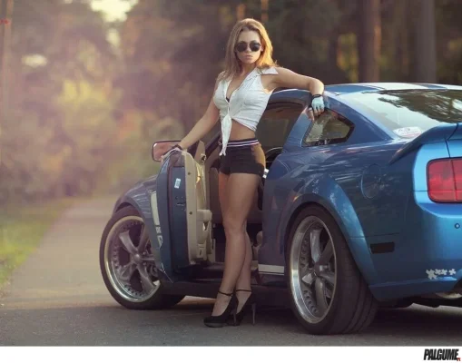 mustang-girl_2013121712551368712uid2.webp