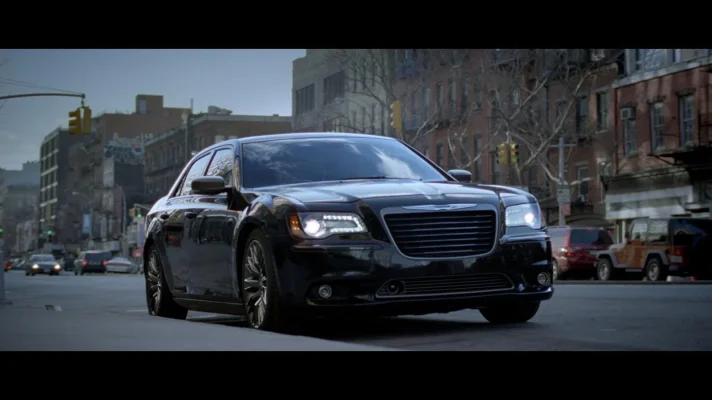 2014-Chrysler-300C-John-Varvatos-1.webp